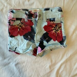 Floral Print Levi’s Denim Shorts
